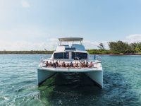 renting a boat the day before your wedding